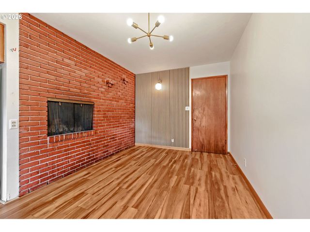 214 PARK Dr, Oregon City, OR 97045