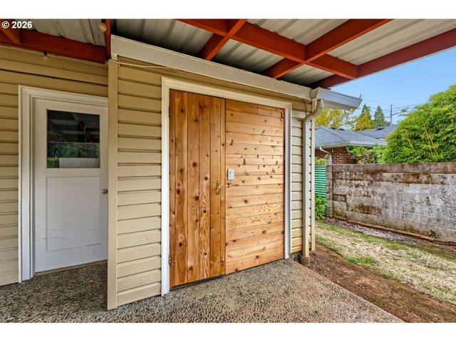 214 PARK Dr, Oregon City, OR 97045