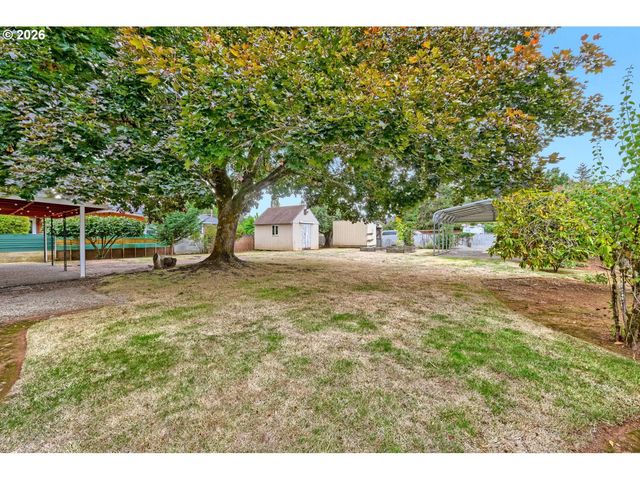 214 PARK Dr, Oregon City, OR 97045