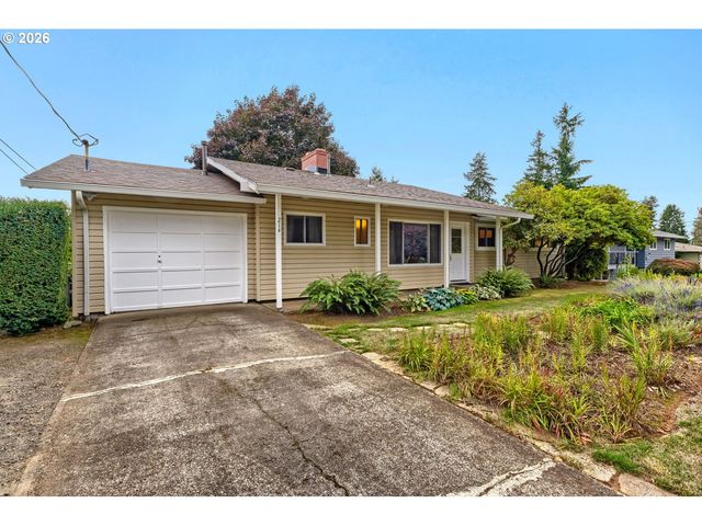 214 PARK Dr, Oregon City, OR 97045