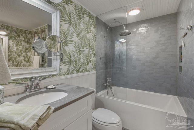 8271 Gulf Blvd 101, Navarre Beach, FL 32566