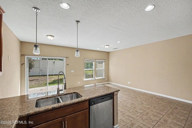1591 LANDAU Road, Jacksonville, FL 32225