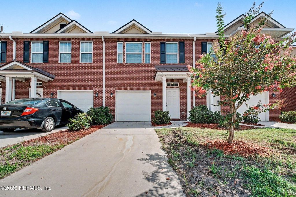 1591 LANDAU Road, Jacksonville, FL 32225