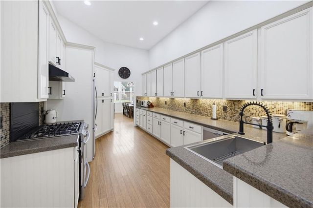 3958 Lake Ruby Lane, Suwanee, GA 30024