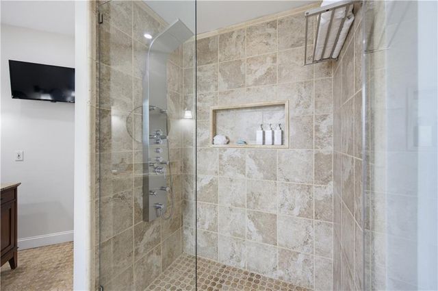3958 Lake Ruby Lane, Suwanee, GA 30024