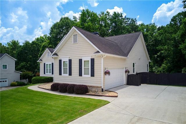 3958 Lake Ruby Lane, Suwanee, GA 30024