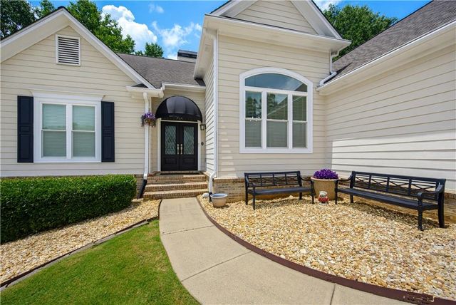3958 Lake Ruby Lane, Suwanee, GA 30024