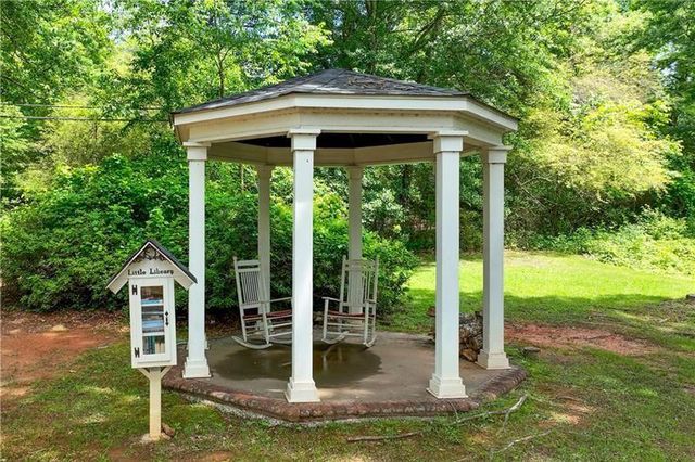 3958 Lake Ruby Lane, Suwanee, GA 30024