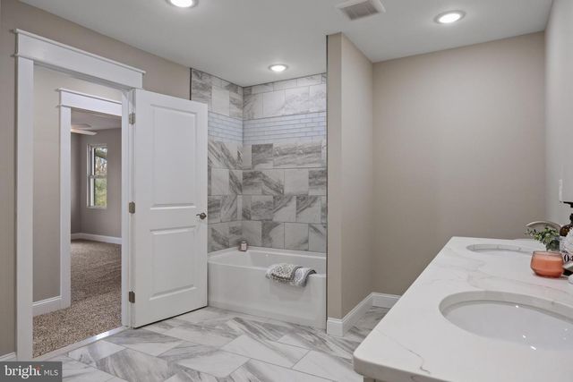 52 MADISON AVE, Mount Holly, NJ 08060