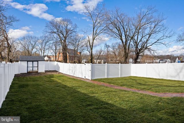 52 MADISON AVE, Mount Holly, NJ 08060