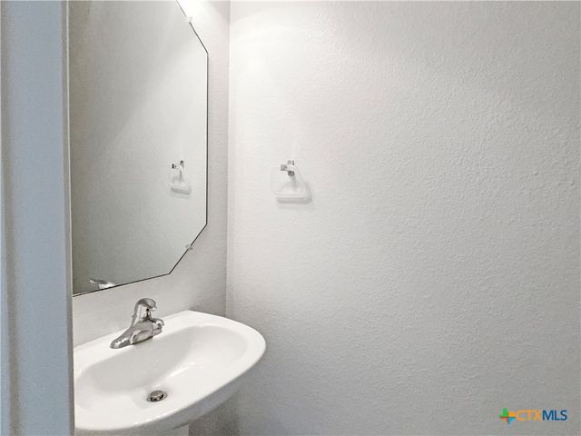 9909 Birch Tree Drive, Temple, TX 76502