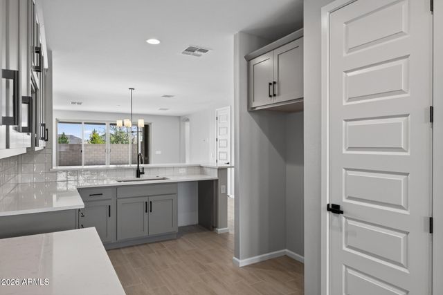 3250 W Molino Road, San Tan Valley, AZ 85144