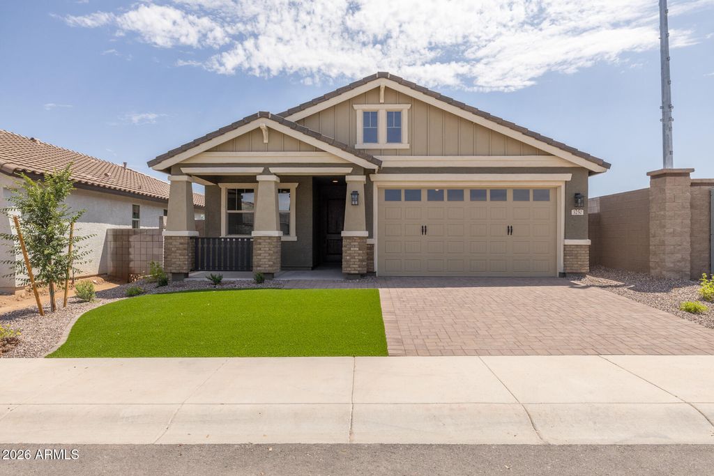 3250 W Molino Road, San Tan Valley, AZ 85144