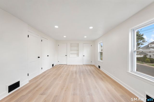 26 Foster Street, Manchester, CT 06040