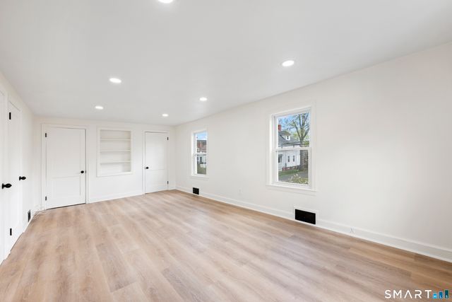 26 Foster Street, Manchester, CT 06040