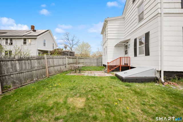 26 Foster Street, Manchester, CT 06040