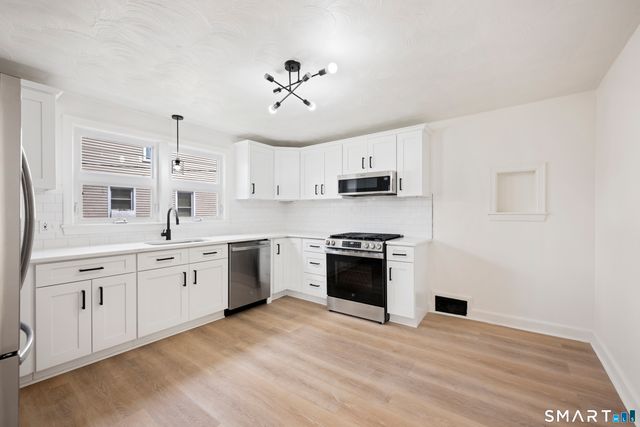 26 Foster Street, Manchester, CT 06040