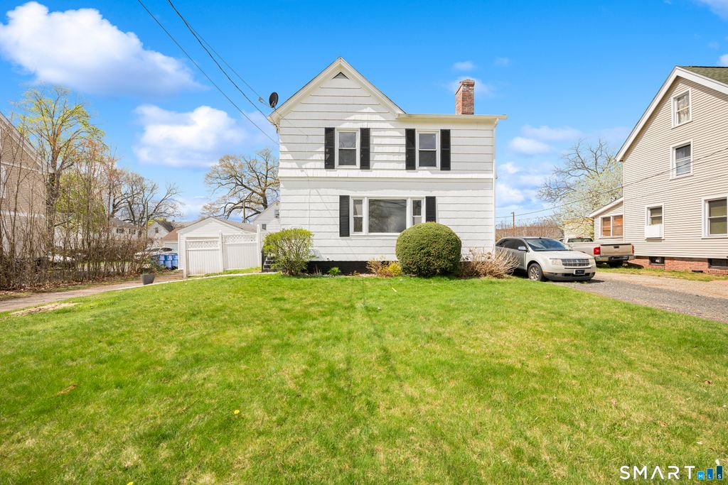 26 Foster Street, Manchester, CT 06040