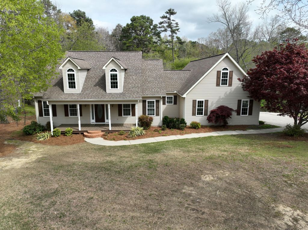 3239 Leona Drive, Rocky Face, GA 30740