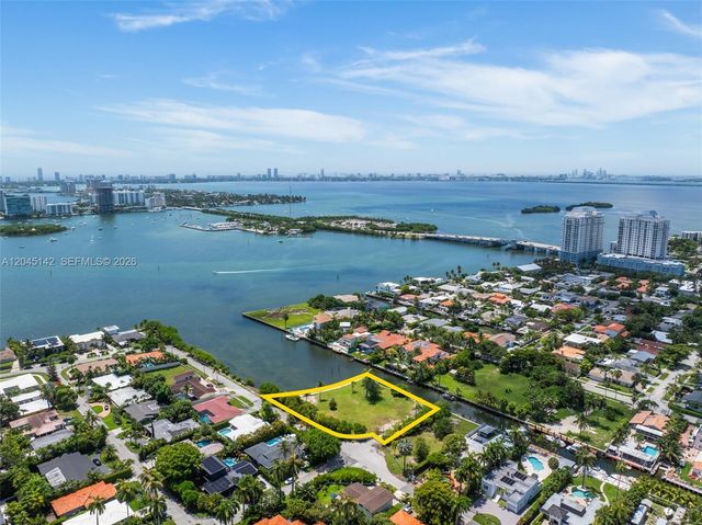 1132 NE 84th St, Miami, FL 33138