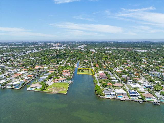1132 NE 84th St, Miami, FL 33138