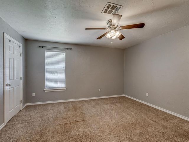 505 SW 5th St, Tuttle, OK 73089