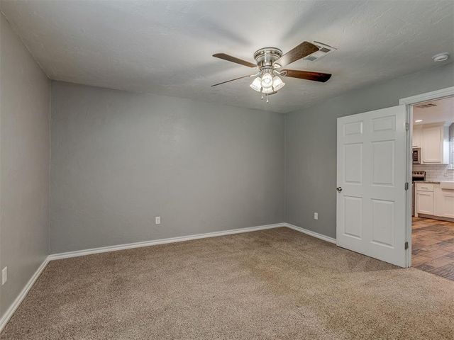 505 SW 5th St, Tuttle, OK 73089
