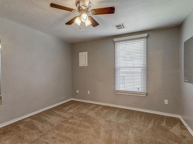 505 SW 5th St, Tuttle, OK 73089
