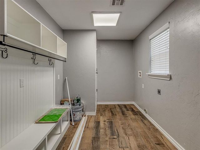 505 SW 5th St, Tuttle, OK 73089