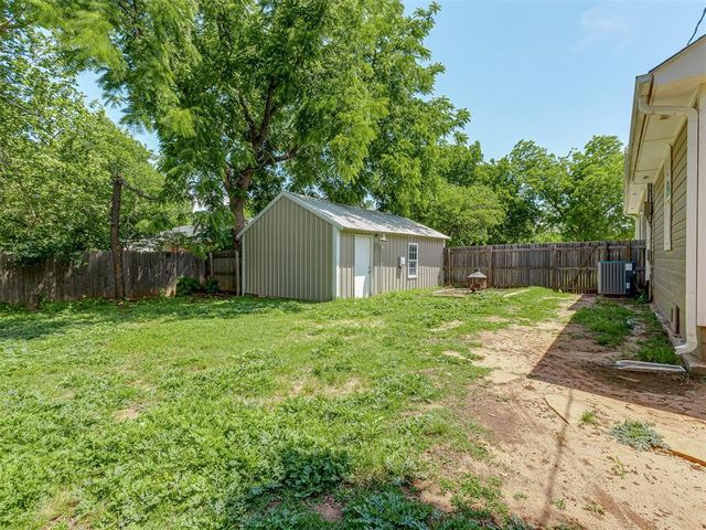 505 SW 5th St, Tuttle, OK 73089