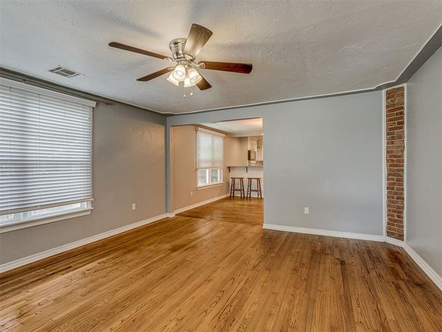 505 SW 5th St, Tuttle, OK 73089