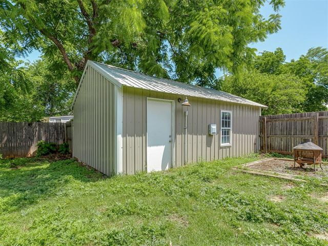 505 SW 5th St, Tuttle, OK 73089