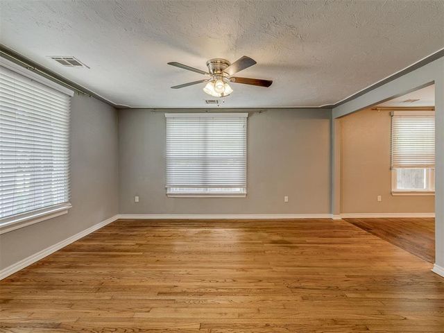 505 SW 5th St, Tuttle, OK 73089