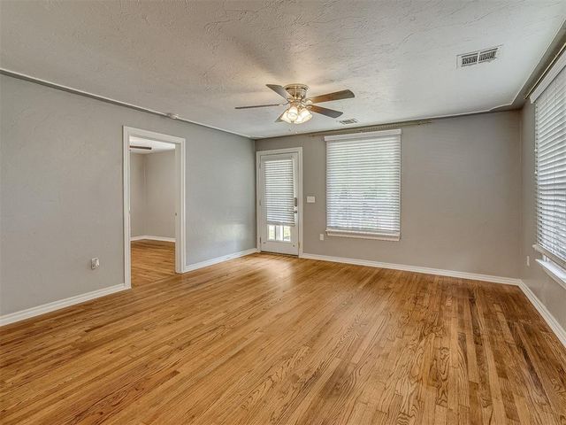 505 SW 5th St, Tuttle, OK 73089