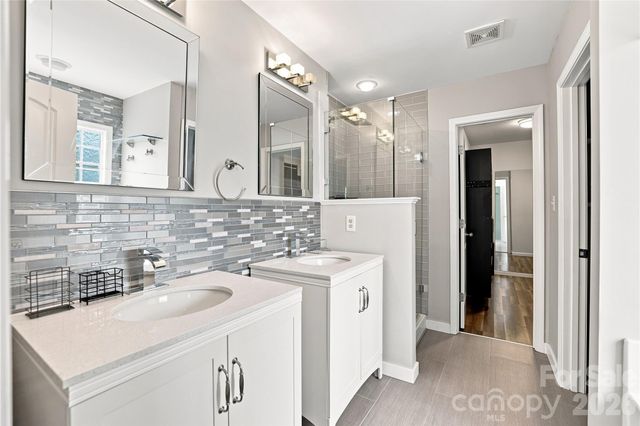 14902 Brotherly Lane, Charlotte, NC 28278