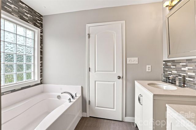 14902 Brotherly Lane, Charlotte, NC 28278