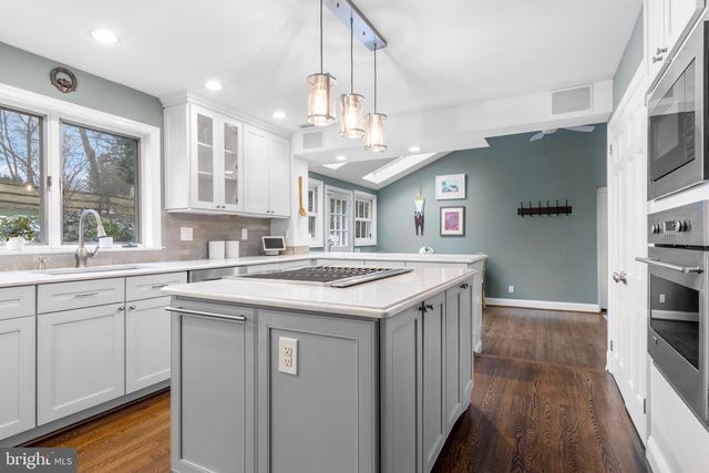 152 HUNTERS LN, Devon, PA 19333