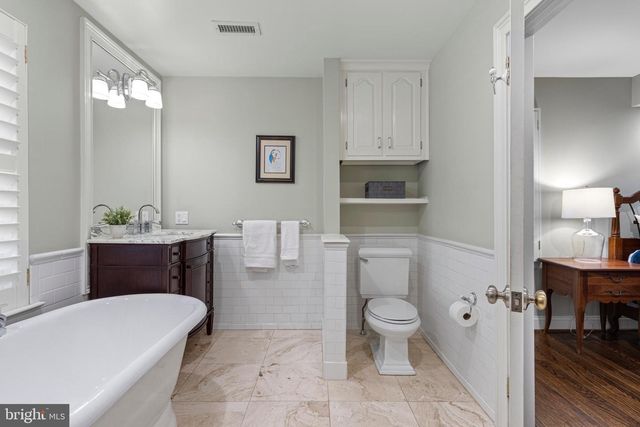 152 HUNTERS LN, Devon, PA 19333