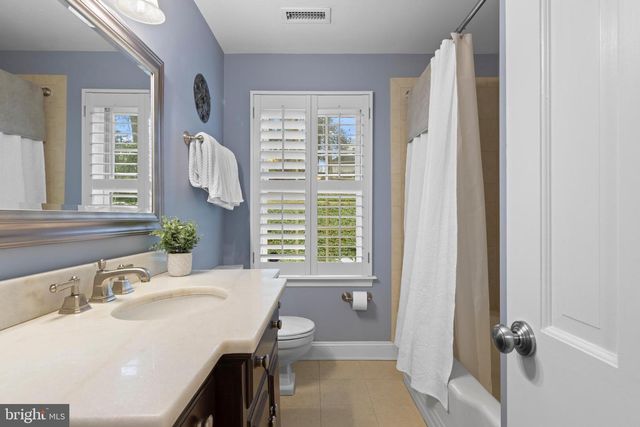 152 HUNTERS LN, Devon, PA 19333