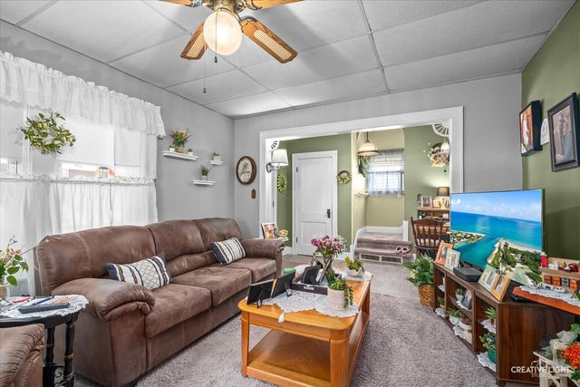 123 S Main Street, Montgomery, IL 60538