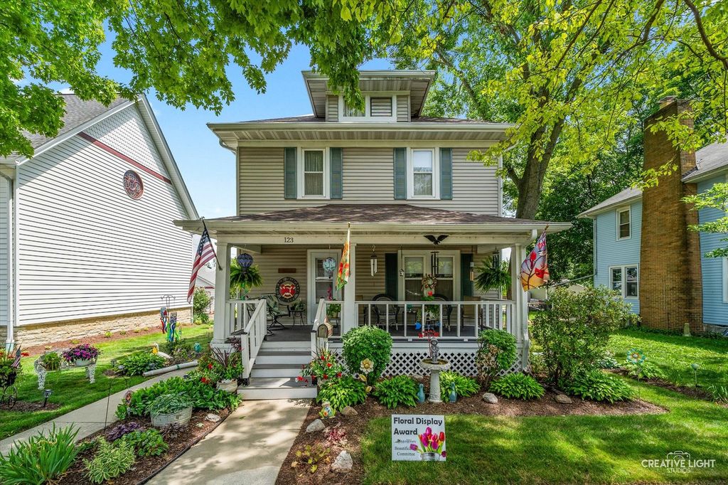 123 S Main Street, Montgomery, IL 60538