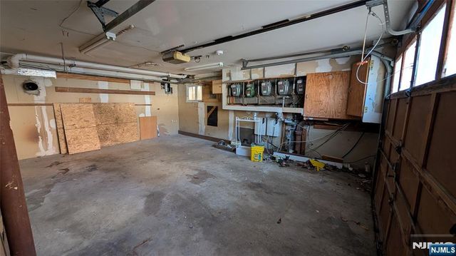 8 Leary Lane 4, Edgewater, NJ 07020