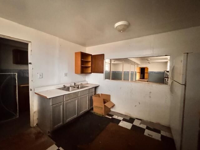 2752 Elkhart Street, Lake Station, IN 46405