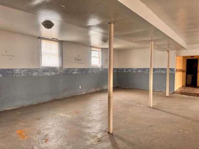 2752 Elkhart Street, Lake Station, IN 46405