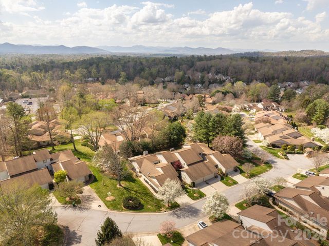 118 Cloverleaf Lane, Asheville, NC 28803