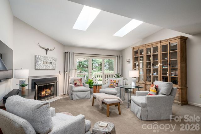 118 Cloverleaf Lane, Asheville, NC 28803