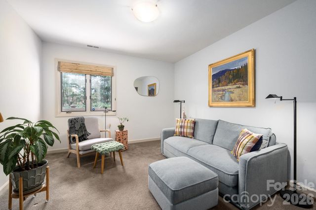 118 Cloverleaf Lane, Asheville, NC 28803