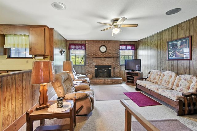 3232 Loren Henderson Rd, Perry, FL 32347