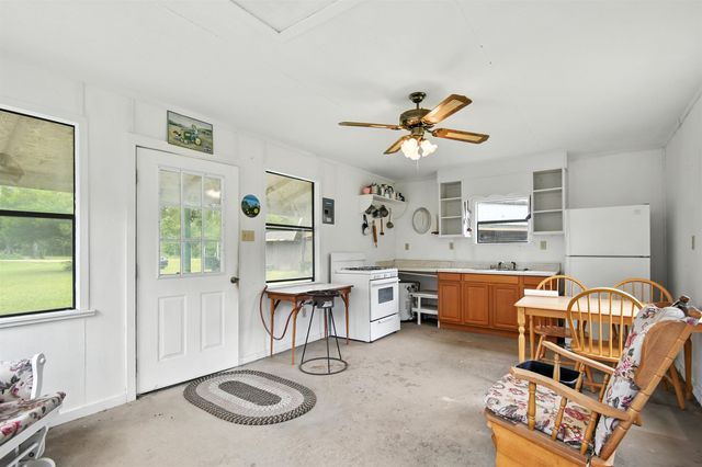 3232 Loren Henderson Rd, Perry, FL 32347