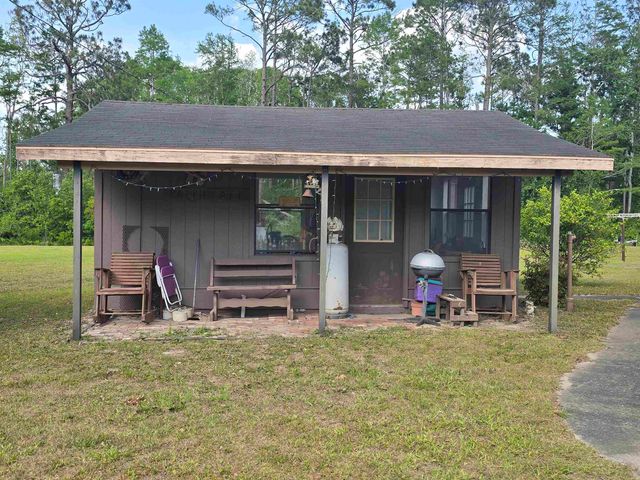3232 Loren Henderson Rd, Perry, FL 32347